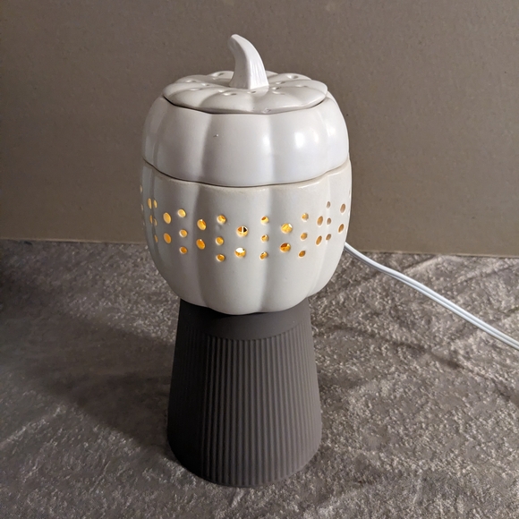 ParyLite Retired Autumn Pumpkin Aroma Melts Warmer P90776 - Picture 9 of 9